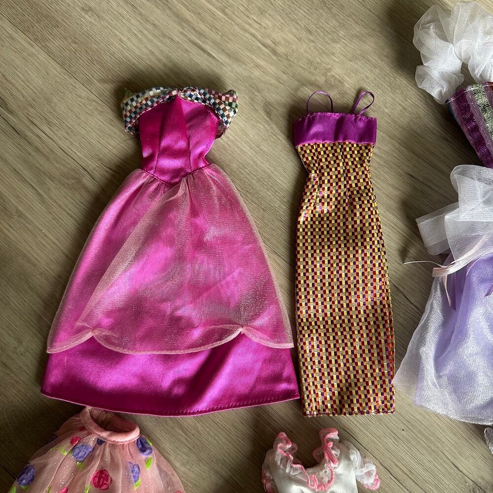 Vintage Barbie Gowns 9 Piece Lot - Picture 2 of 5